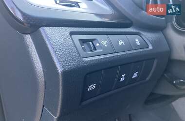 Внедорожник / Кроссовер Hyundai Grand Santa Fe 2016 в 