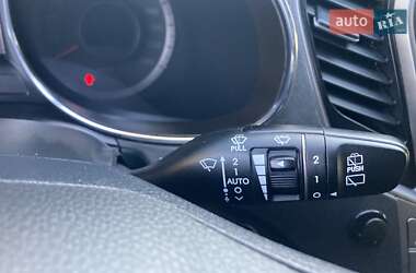 Внедорожник / Кроссовер Hyundai Grand Santa Fe 2016 в 