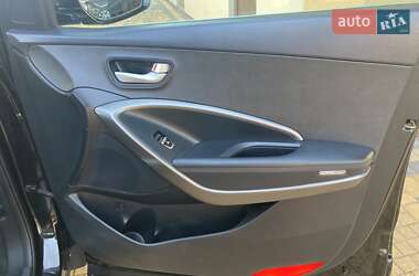 Внедорожник / Кроссовер Hyundai Grand Santa Fe 2016 в 