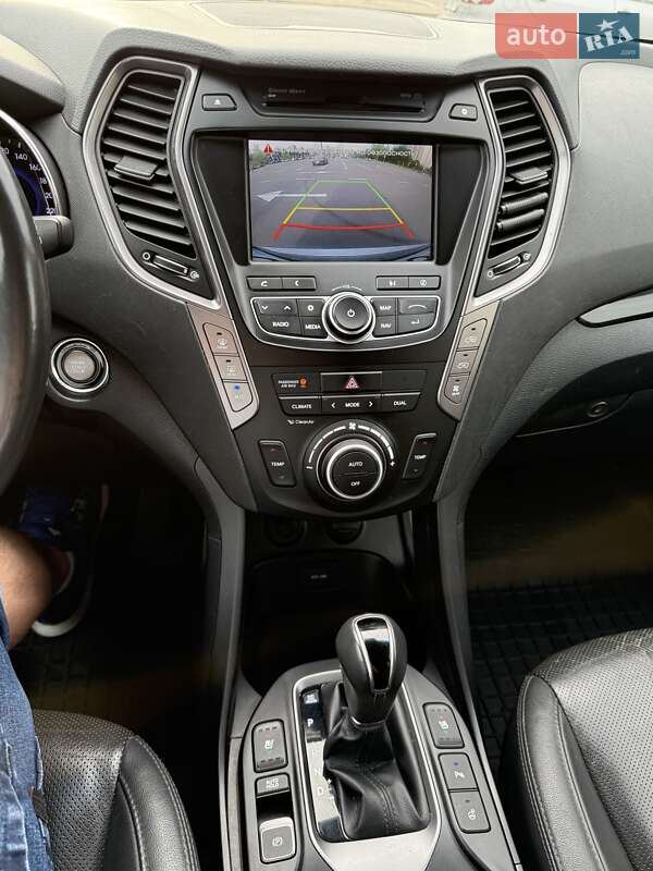 Внедорожник / Кроссовер Hyundai Grand Santa Fe 2016 в Киеве