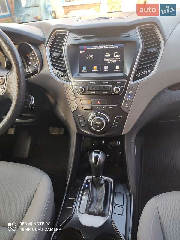 Внедорожник / Кроссовер Hyundai Grand Santa Fe 2016 в Казатине фото 16 Внедорожник / Кроссовер Hyundai Grand Santa Fe 2016 в Казатине