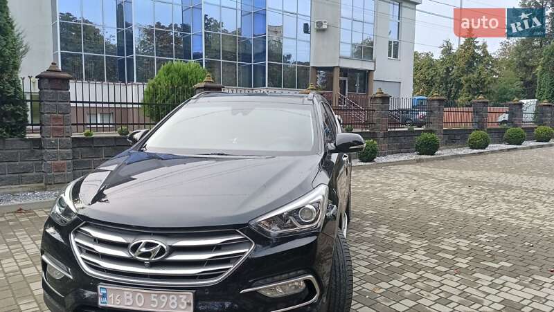 Внедорожник / Кроссовер Hyundai Grand Santa Fe 2016 в Ровно