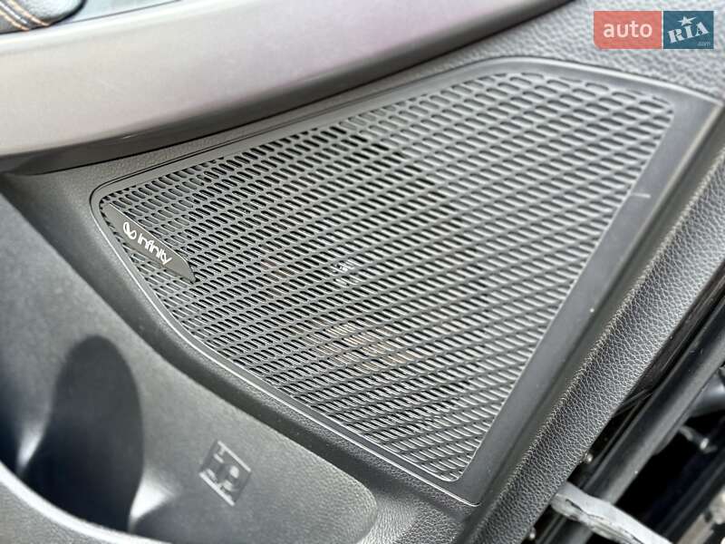 Внедорожник / Кроссовер Hyundai Grand Santa Fe 2015 в Киеве