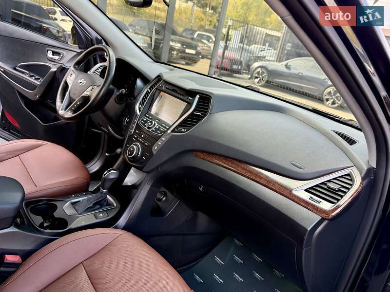 Внедорожник / Кроссовер Hyundai Grand Santa Fe 2015 в Киеве