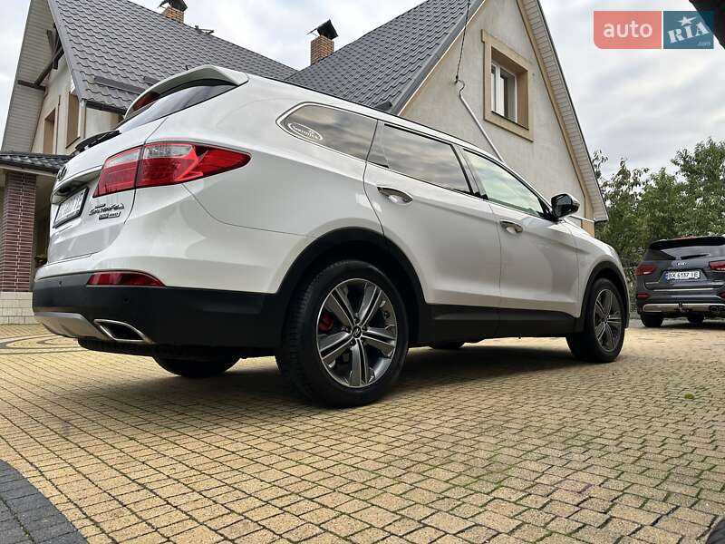 Внедорожник / Кроссовер Hyundai Grand Santa Fe 2015 в Хмельницком