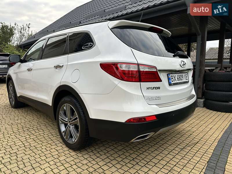 Внедорожник / Кроссовер Hyundai Grand Santa Fe 2015 в Хмельницком