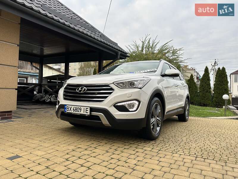 Внедорожник / Кроссовер Hyundai Grand Santa Fe 2015 в Хмельницком