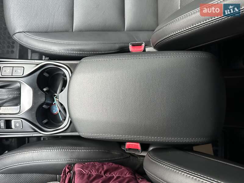 Внедорожник / Кроссовер Hyundai Grand Santa Fe 2015 в Хмельницком