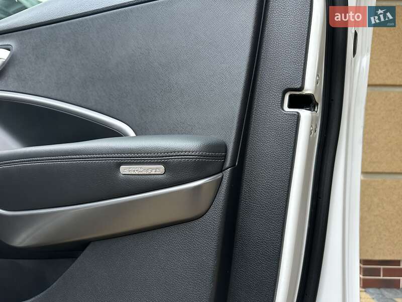 Внедорожник / Кроссовер Hyundai Grand Santa Fe 2015 в Хмельницком