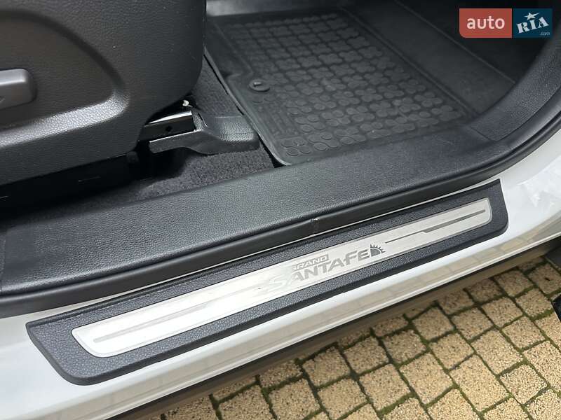 Внедорожник / Кроссовер Hyundai Grand Santa Fe 2015 в Хмельницком