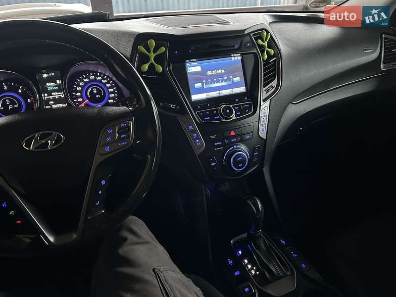 Внедорожник / Кроссовер Hyundai Grand Santa Fe 2015 в Хмельницком