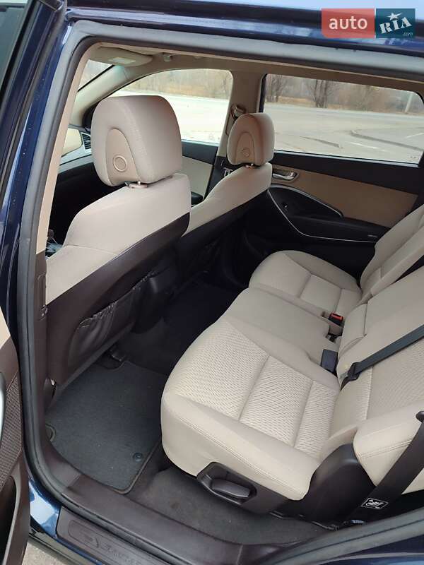 Внедорожник / Кроссовер Hyundai Grand Santa Fe 2016 в Киеве фото 11 Внедорожник / Кроссовер Hyundai Grand Santa Fe 2016 в Киеве