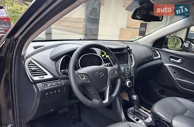 Внедорожник / Кроссовер Hyundai Grand Santa Fe 2015 в 