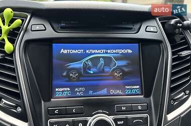 Внедорожник / Кроссовер Hyundai Grand Santa Fe 2015 в 