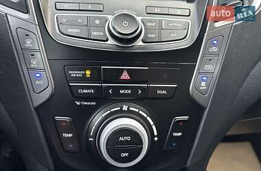 Внедорожник / Кроссовер Hyundai Grand Santa Fe 2015 в 
