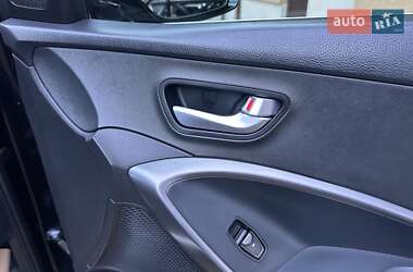 Внедорожник / Кроссовер Hyundai Grand Santa Fe 2015 в 