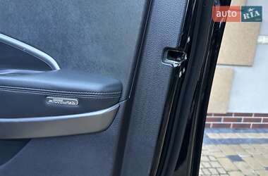 Внедорожник / Кроссовер Hyundai Grand Santa Fe 2015 в 