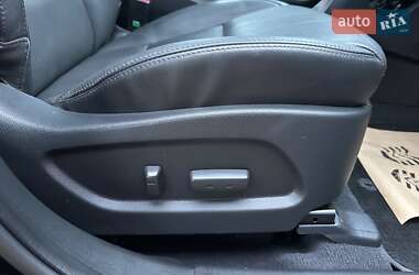 Внедорожник / Кроссовер Hyundai Grand Santa Fe 2015 в 