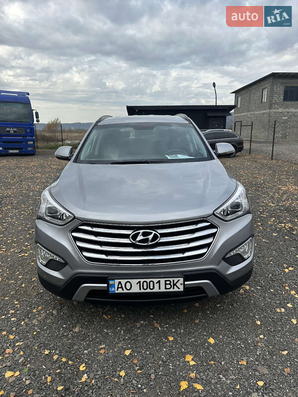 Hyundai Grand Santa Fe 2015