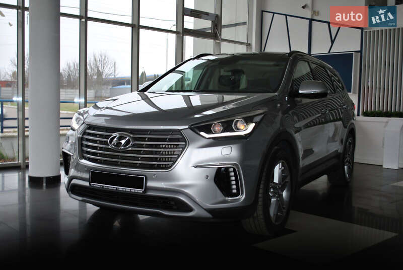 Внедорожник / Кроссовер Hyundai Grand Santa Fe 2017 в Ровно