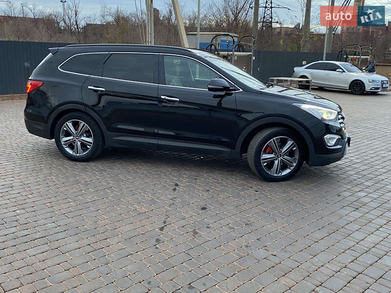 Внедорожник / Кроссовер Hyundai Grand Santa Fe 2014 в Кривом Роге
