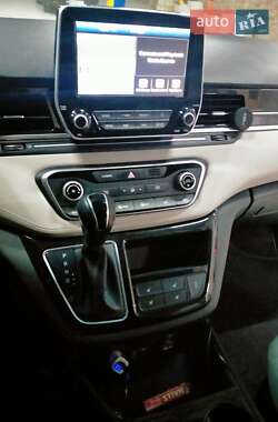 Минивэн Hyundai Grand Starex 2018 в 