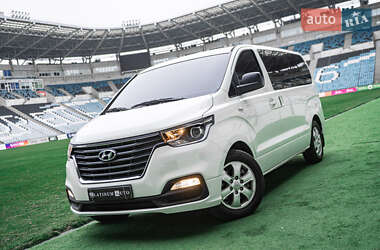 Минивэн Hyundai Grand Starex 2019 в 