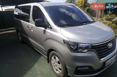 Мінівен Hyundai Grand Starex 2018 в 