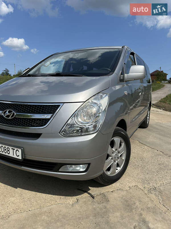 Мінівен Hyundai Grand Starex 2014 в Одесі