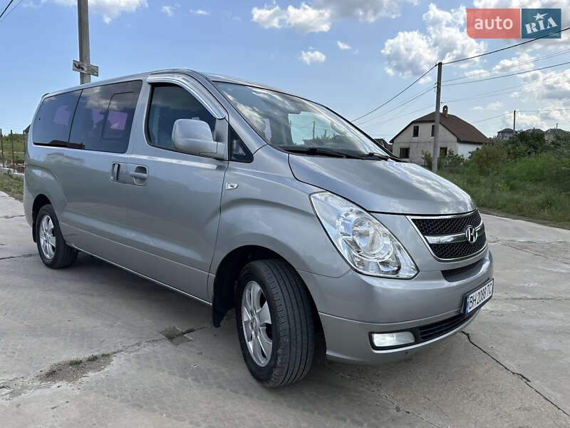 Мінівен Hyundai Grand Starex 2014 в Одесі