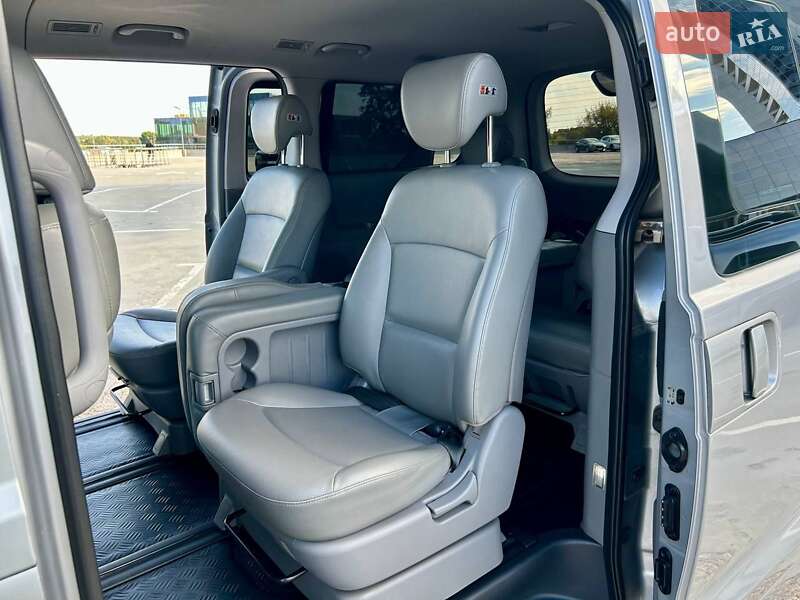 Минивэн Hyundai Grand Starex 2017 в Киеве фото 86 Минивэн Hyundai Grand Starex 2017 в Киеве