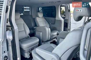 Минивэн Hyundai Grand Starex 2017 в 