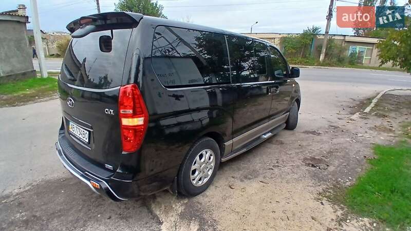 Минивэн Hyundai Grand Starex 2010 в Николаеве