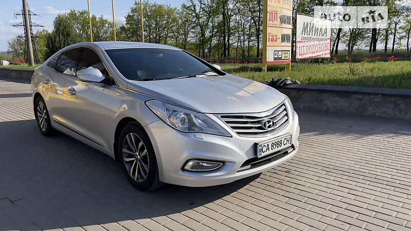 Седан Hyundai Grandeur 2012 в Смеле