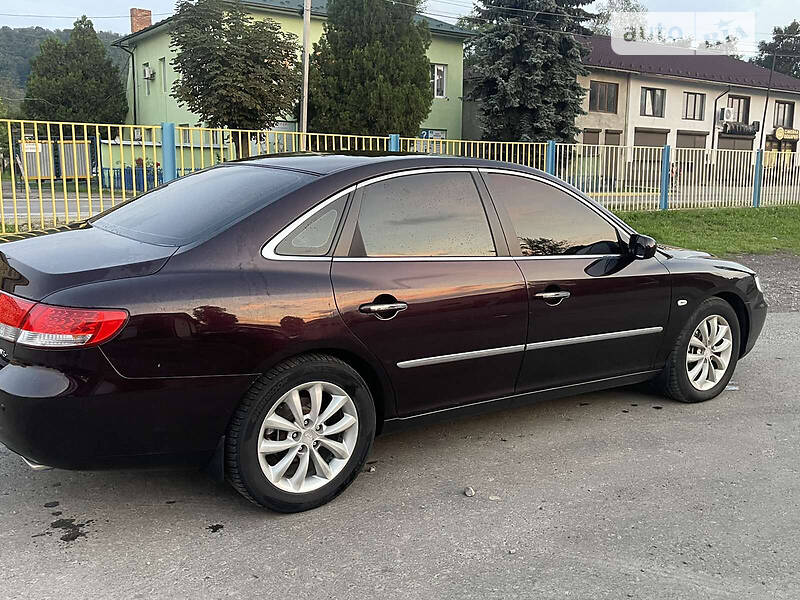 Седан Hyundai Grandeur 2007 в Вижнице