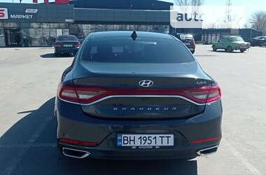 Седан Hyundai Grandeur 2017 в Одессе