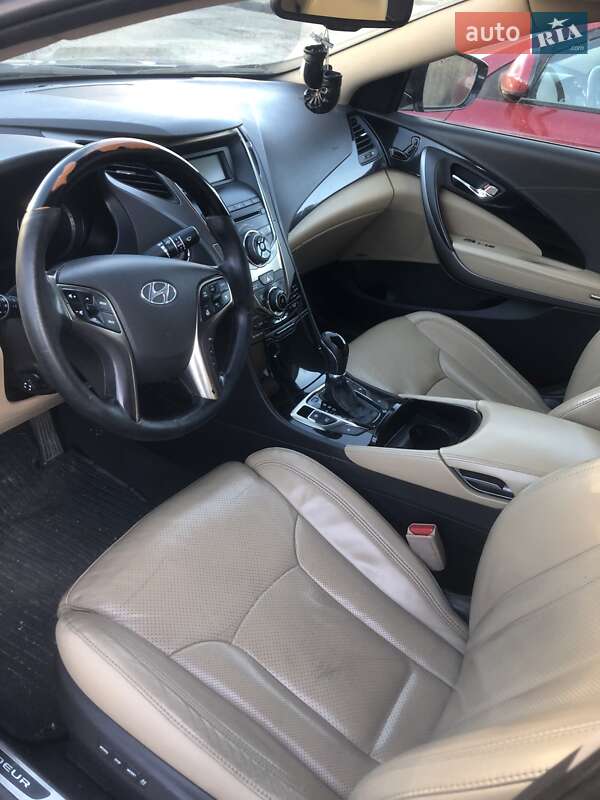 Седан Hyundai Grandeur 2013 в Києві фото 54 Седан Hyundai Grandeur 2013 в Києві