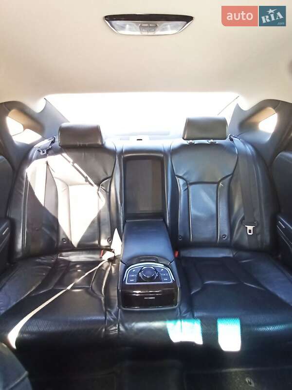 Седан Hyundai Grandeur 2011 в Кропивницькому