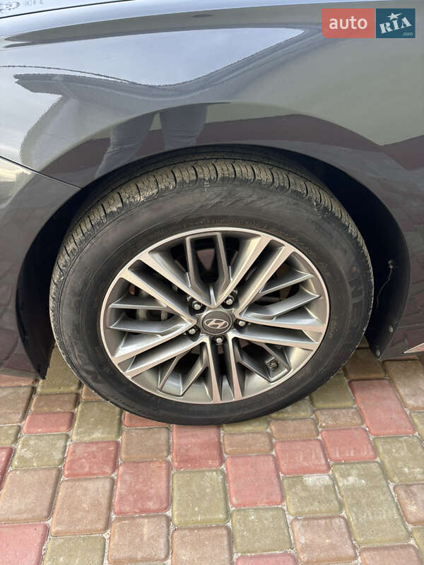 Седан Hyundai Grandeur 2019 в Киеве