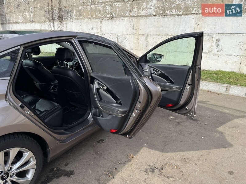 Седан Hyundai Grandeur 2013 в Києві