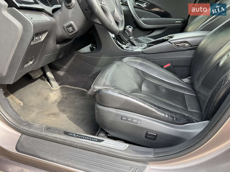 Седан Hyundai Grandeur 2013 в Києві