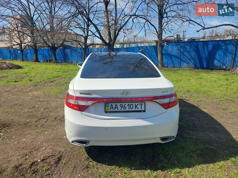 Седан Hyundai Grandeur 2011 в Києві