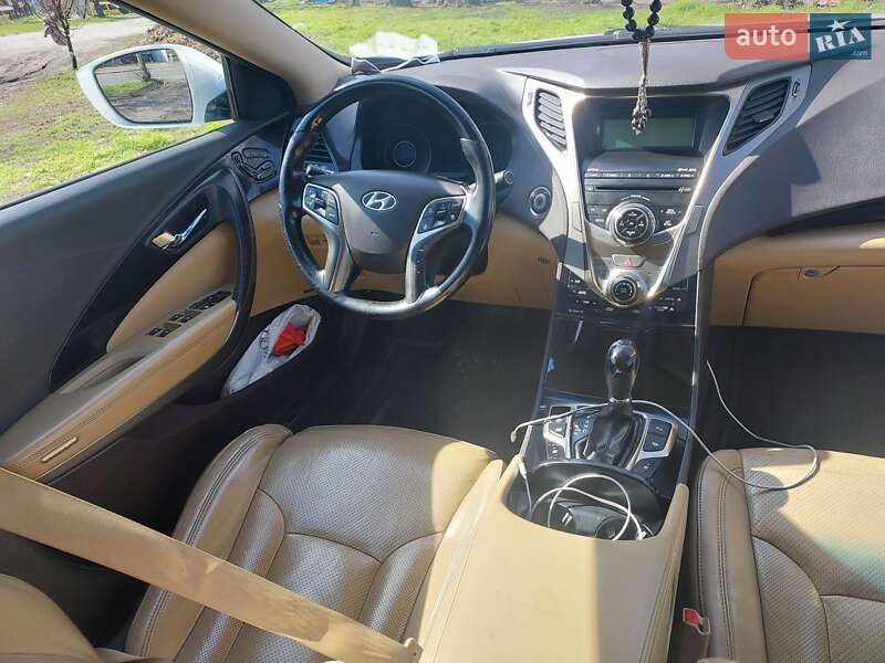 Седан Hyundai Grandeur 2011 в Києві
