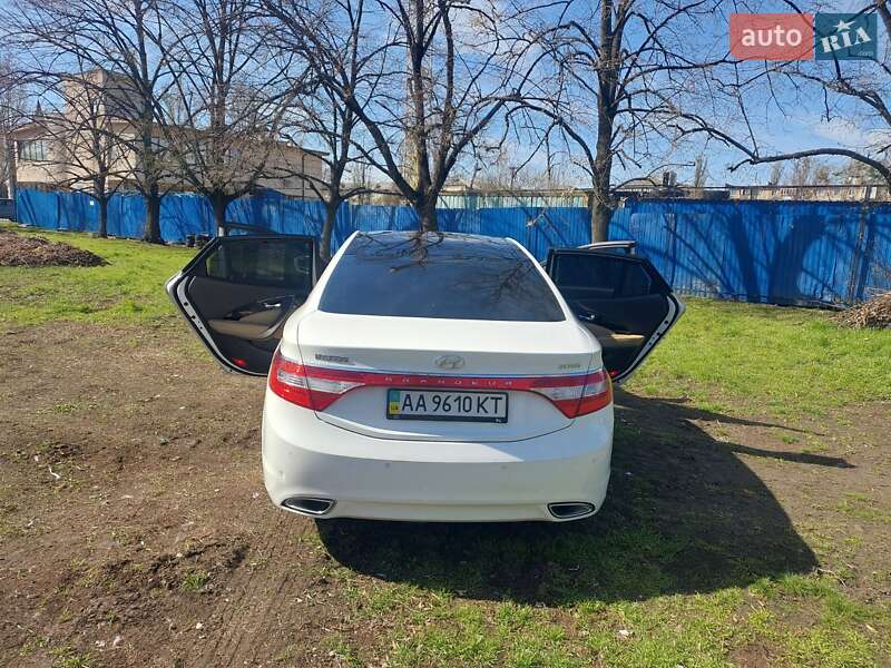 Седан Hyundai Grandeur 2011 в Києві