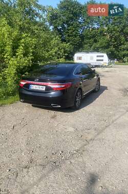 Седан Hyundai Grandeur 2013 в 