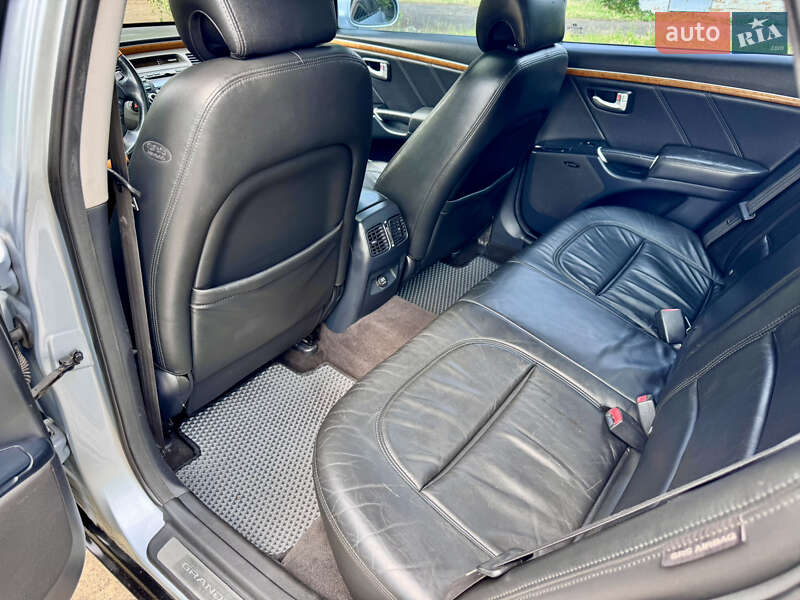 Седан Hyundai Grandeur 2006 в Києві