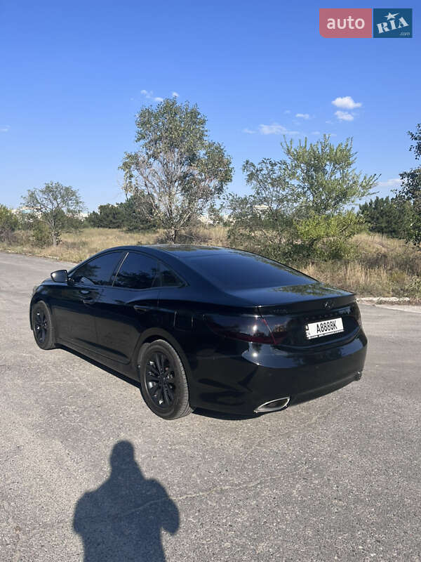 Седан Hyundai Grandeur 2012 в Днепре