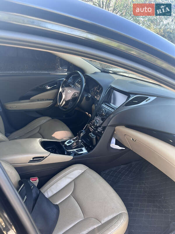 Седан Hyundai Grandeur 2012 в Днепре