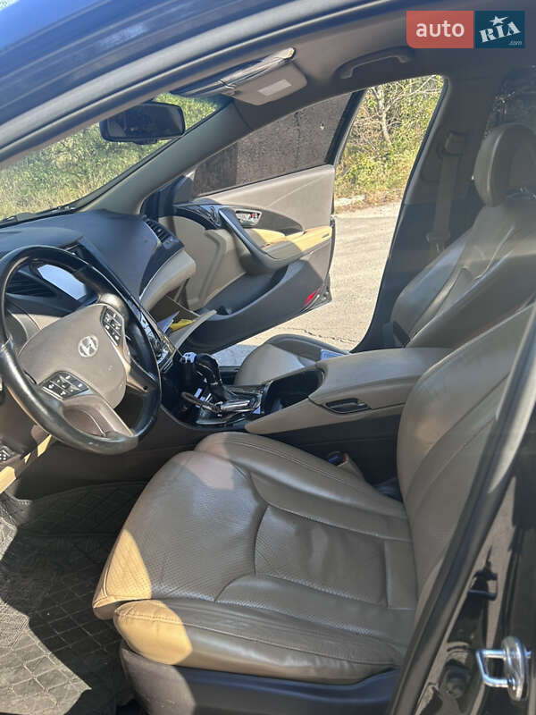 Седан Hyundai Grandeur 2012 в Днепре