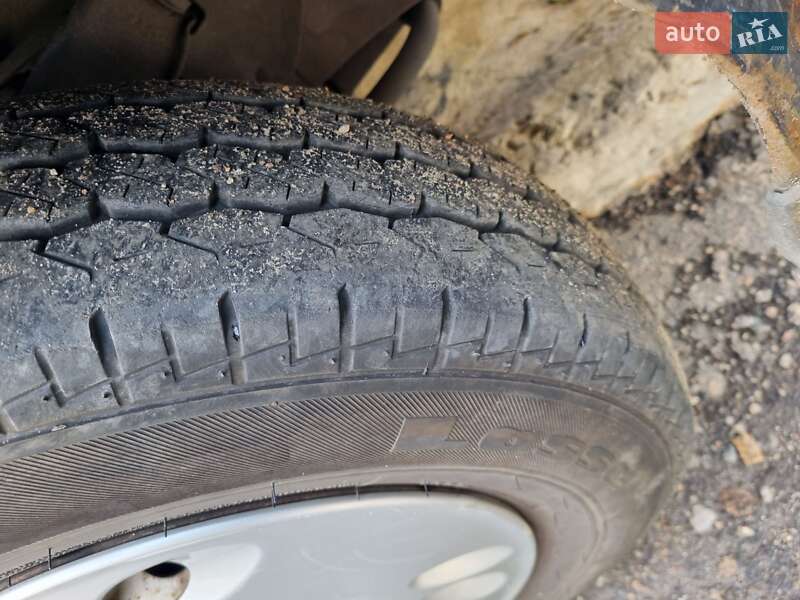 Минивэн Hyundai H 100 2000 в Николаеве